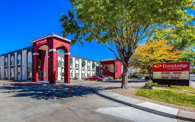Econo Lodge Inn & Suites Albuquerque East I-40 Eubank Exit