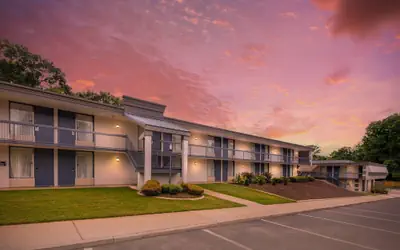 Clarion Pointe Morrow - Atlanta South