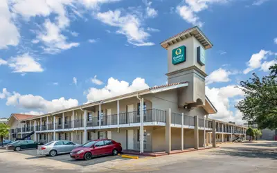 Quality Inn & Suites North Charleston - Ashley Phosphate