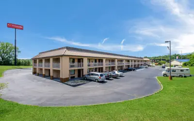 Econo Lodge Inn & Suites Knoxville East