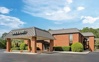 Days Inn by Wyndham Statesboro
