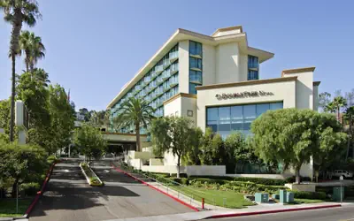 DoubleTree by Hilton San Diego - Hotel Circle
