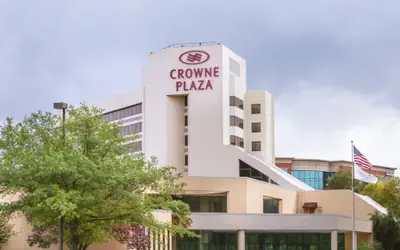 Crowne Plaza Virginia Beach Town Center by IHG