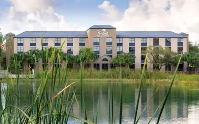 The Palms Inn & Suites