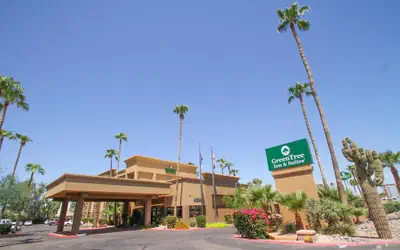 GreenTree Inn & Suites Phoenix Sky Harbor