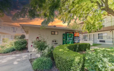 The Oakhurst Inn at Yosemite