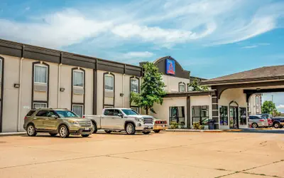 Studio 6 Claremore, OK