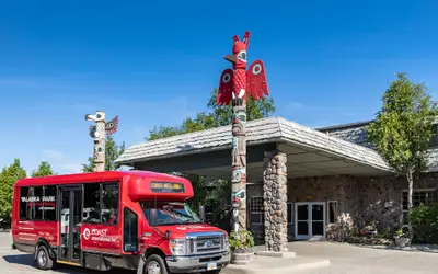 Coast Inn at Lake Hood