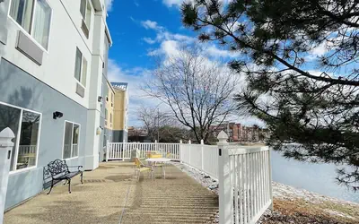 Comfort Inn & Suites Olathe - Kansas City