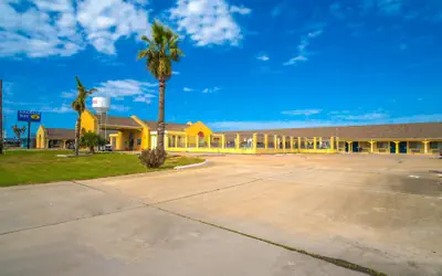 Aransas Bay Inn & Suites Corpus Christi by OYO