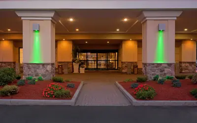 Holiday Inn Hotel & Suites Boston - Peabody by IHG