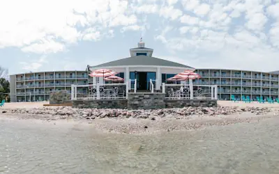 Breakers Resort & Beach Bar