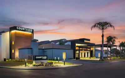 Courtyard by Marriott Fresno
