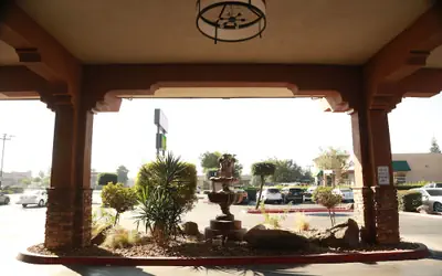 Ramada by Wyndham Fresno North