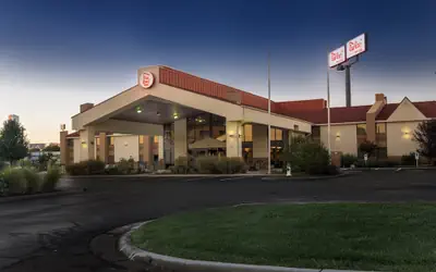 Red Roof Inn & Suites Cincinnati North - Mason