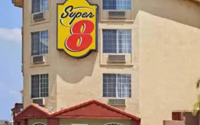 Super 8 by Wyndham Los Angeles Downtown
