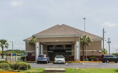 Quality Inn & Suites North Montgomery