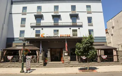 Comfort Suites Downtown Carlisle