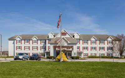 Lancaster Inn and Suites