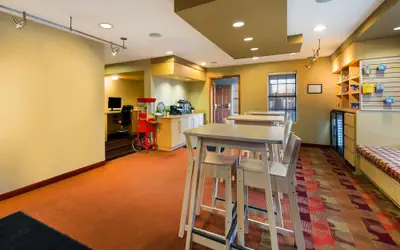 Sonesta Simply Suites Detroit Novi