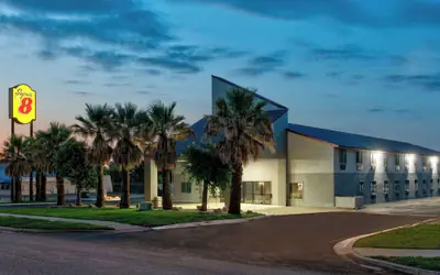 Super 8 by Wyndham New Braunfels I-35