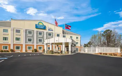 Days Inn & Suites by Wyndham Union City