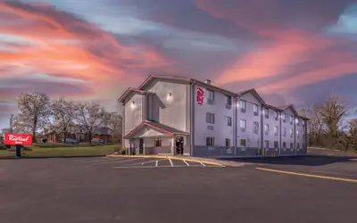 Red Roof Inn Suffolk