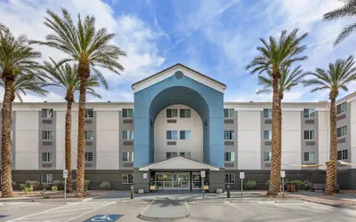Sonesta Simply Suites Las Vegas Convention Center