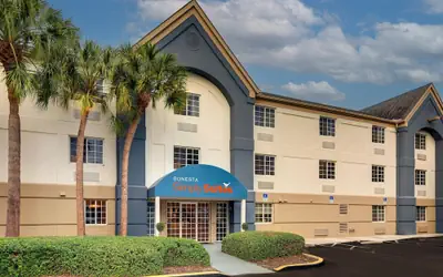 Sonesta Simply Suites Las Vegas Convention Center