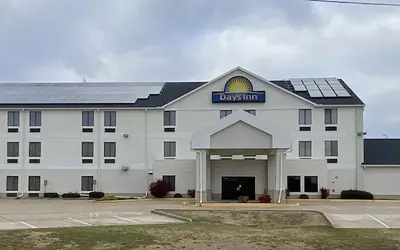 Days Inn by Wyndham Jefferson City