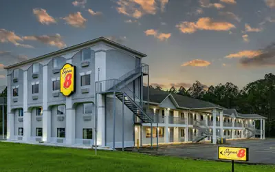 Super 8 by Wyndham Moss Point