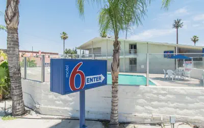 Motel 6 Bakersfield, CA - Central