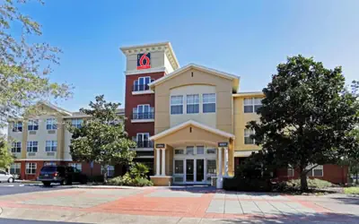 Studio 6 Suites Jacksonville Deerwood Park FL