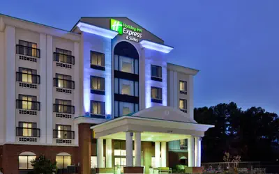 Holiday Inn Express & Suites Wilson-Downtown by IHG