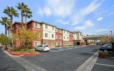 La Quinta Inn & Suites by Wyndham Las Vegas Red Rock