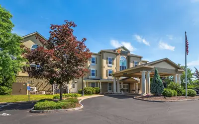 Comfort Inn & Suites Hadley - Amherst