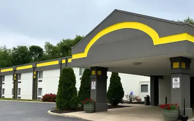 Super 8 by Wyndham Logansport