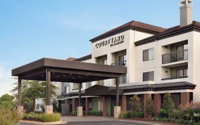 Courtyard by Marriott Tulsa Central