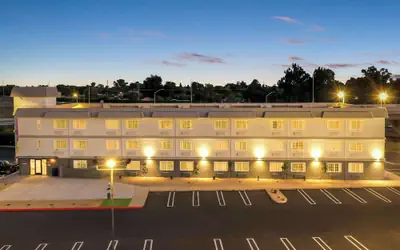 Spark by Hilton Modesto