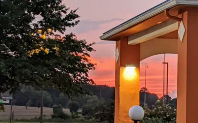 Quality Inn & Suites Decatur - Priceville I-65