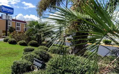 Rodeway Inn & Suites Jacksonville near Camp Lejeune