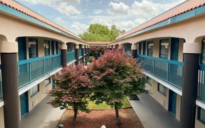 Motel 6 Savannah, GA- Gateway & I-95