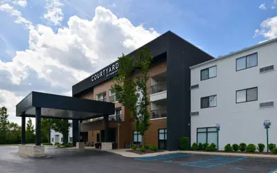 Courtyard by Marriott Detroit Utica