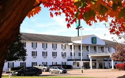 Quality Inn & Suites Bellville - Mansfield