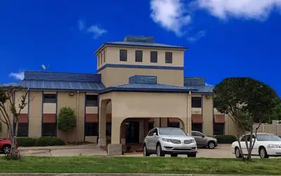 Baymont by Wyndham Ardmore I-35