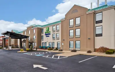 Holiday Inn Express & Suites Allentown-Dorney Park Area by IHG
