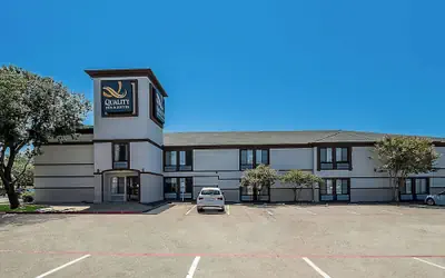 Quality Inn & Suites Irving DFW Airport South