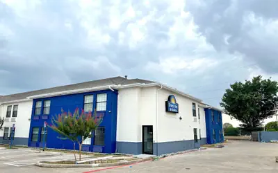 Days Inn by Wyndham Dallas Plano
