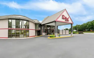 Red Roof Inn & Suites Duncan