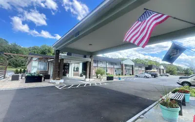 Days Inn by Wyndham Southington